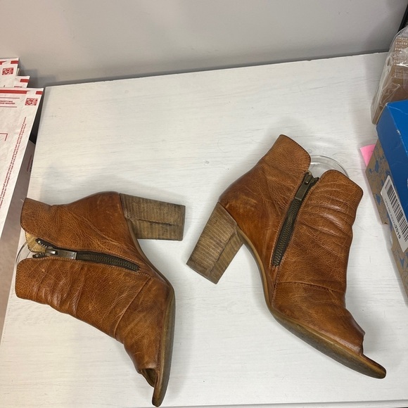 Paul Green Soft Leather Peep Toe Heeled Booties - Picture 10 of 15